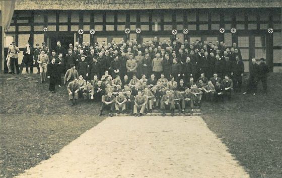 Scottish and German physicians in front of the ‘Führerschule’