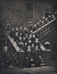 最早描绘狼牙棒的照片之一，19世纪后期。来自格拉斯哥大学的照片 - 新老，1450  -  1891年，编辑。威廉·斯图尔特（William Stewart）（格拉斯哥：T。＆R。Annan＆Sons和James Maclehose＆Sons，1891年）